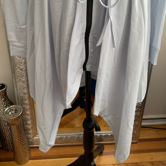 Casual zip up, cinch waist asymmetrical grey coat - Picture 7 of 16